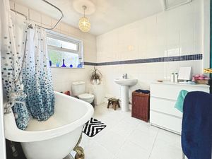 SYDNEY STREET- click for photo gallery